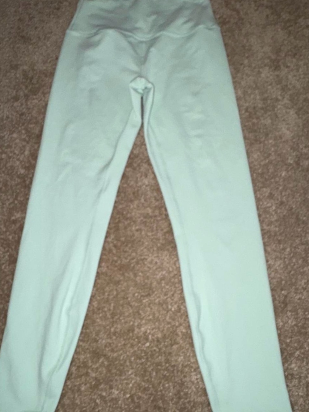 WOMANS ALO LEGGINGS IN MINT